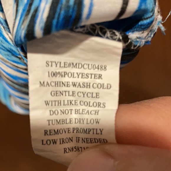 Nice blouse - Picture 4 of 4